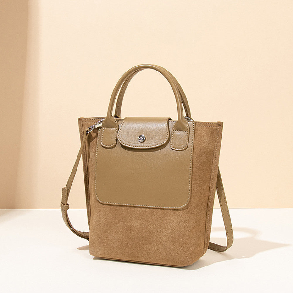 Borsa a secchiello monospalla con cuciture in pelle scamosciata da donna