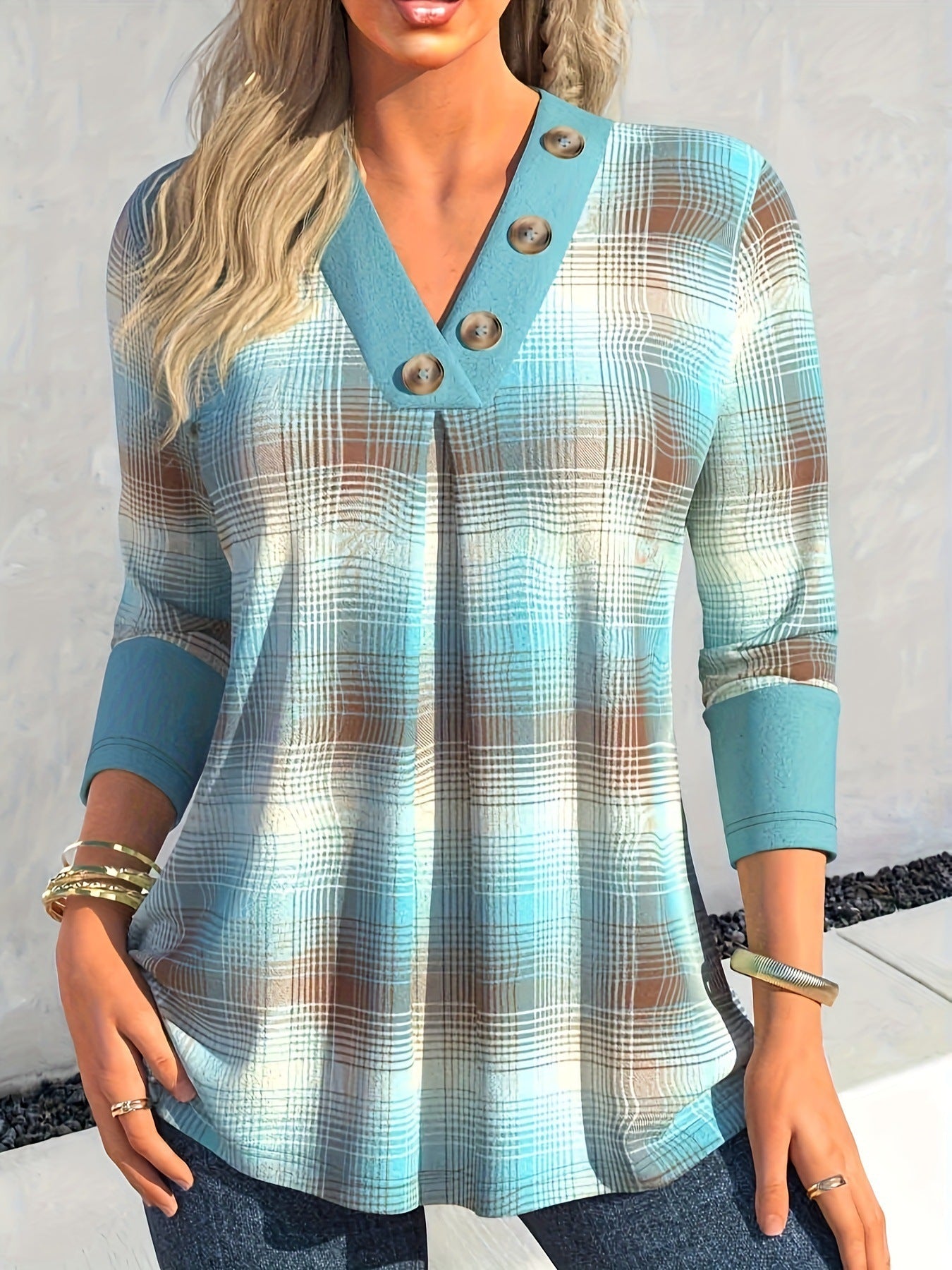 Maglietta con scollo a V alla moda da donna