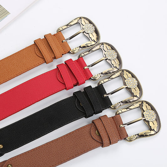 Cintura da donna retrò con jeans abbinati facilmente