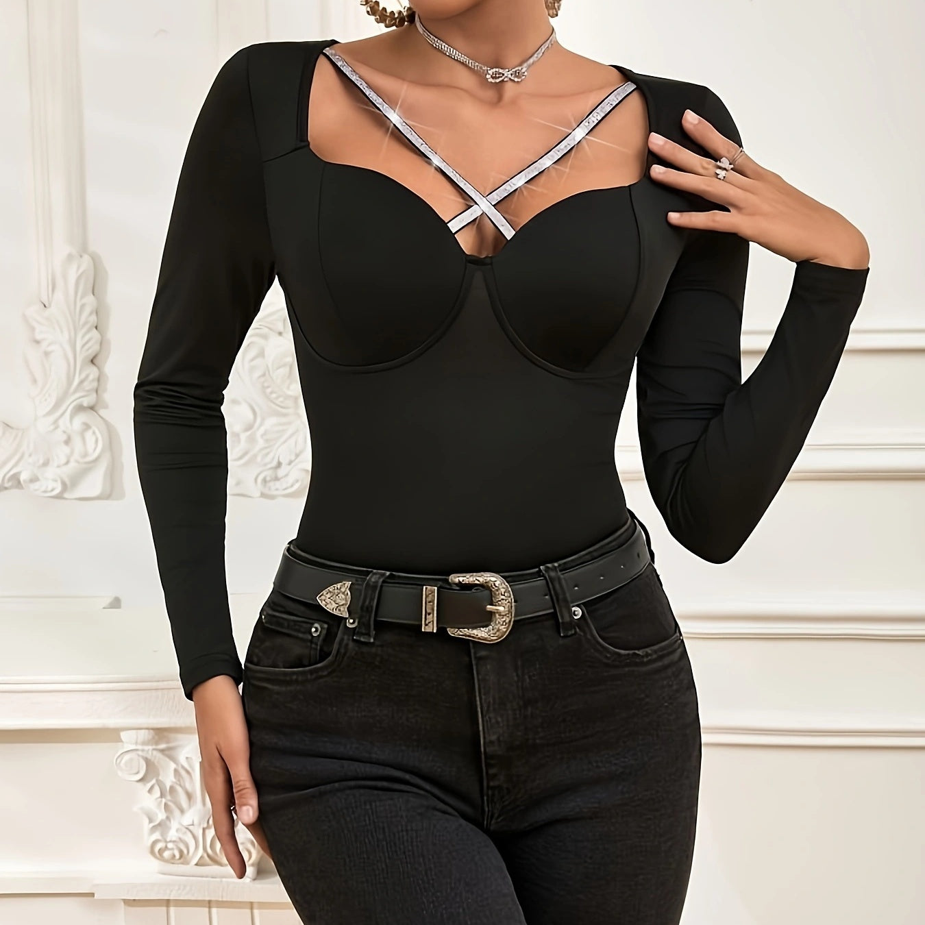 Maglietta a maniche lunghe slim fit con scollo a V e motivo incrociato da donna