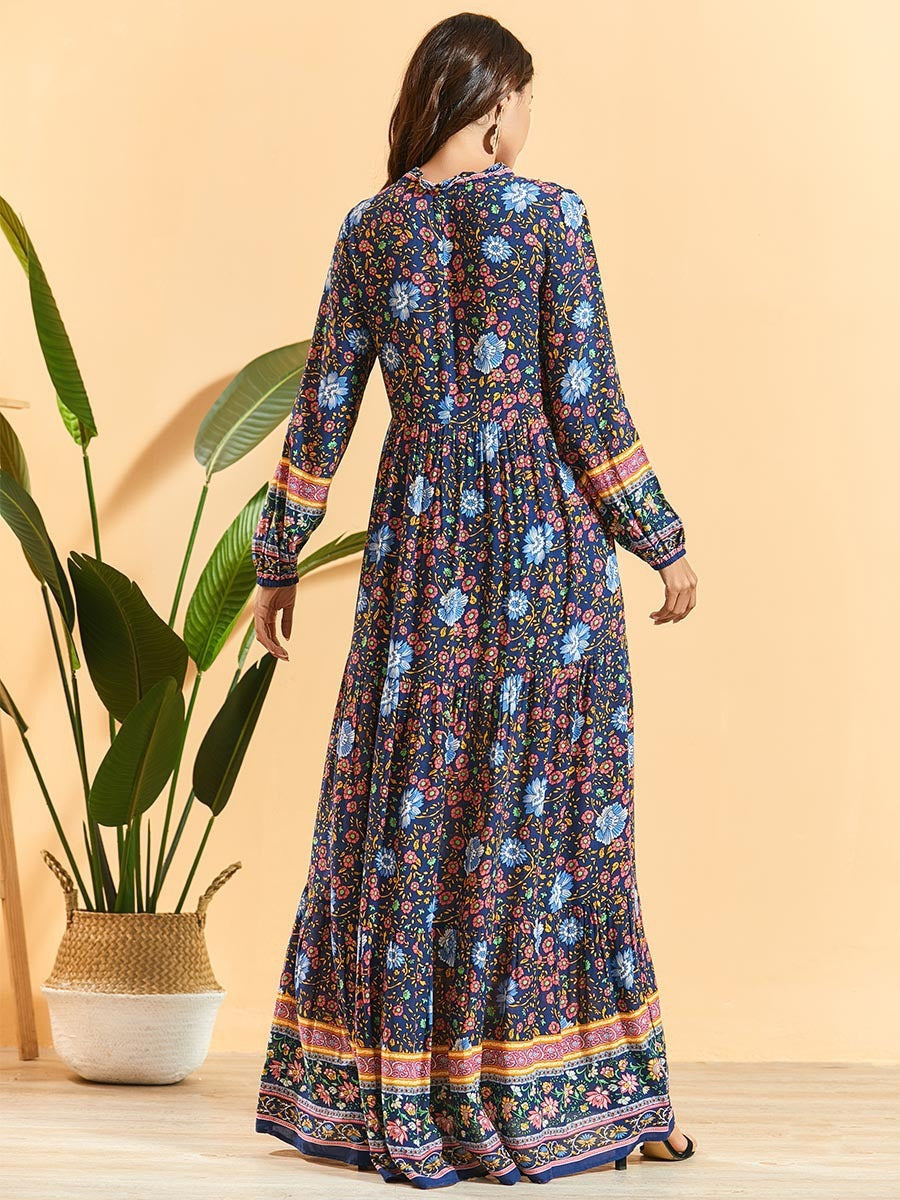 Langärmliges plissiertes Bohemian-Kleid