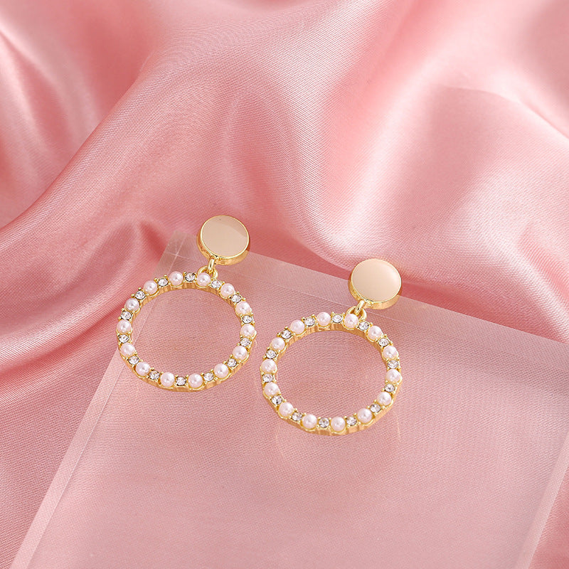 Kreisförmige Diamantohrringe