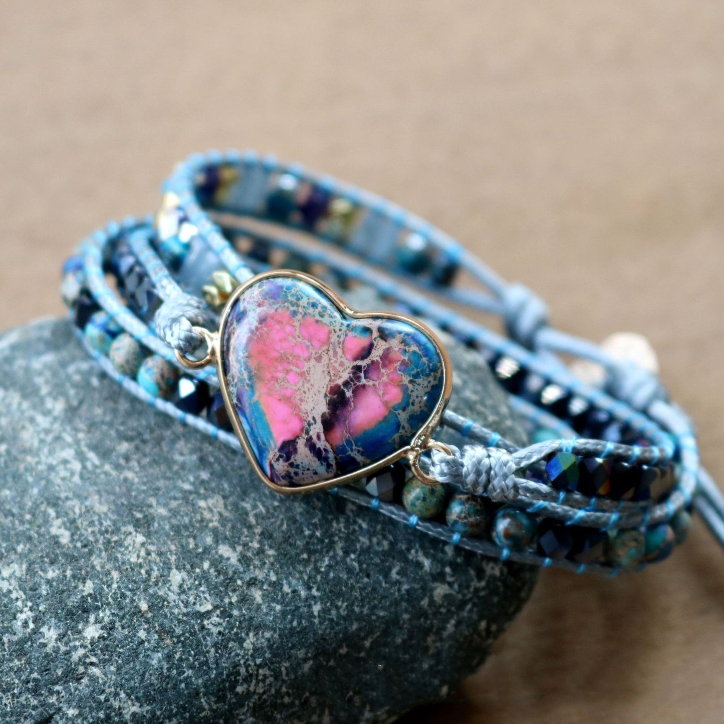 Bracciale boemo multistrato intrecciato a mano