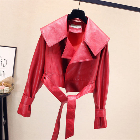 Lose Motorradjacke aus gewaschenem Pu-Leder mit kurzem Saum und Revers