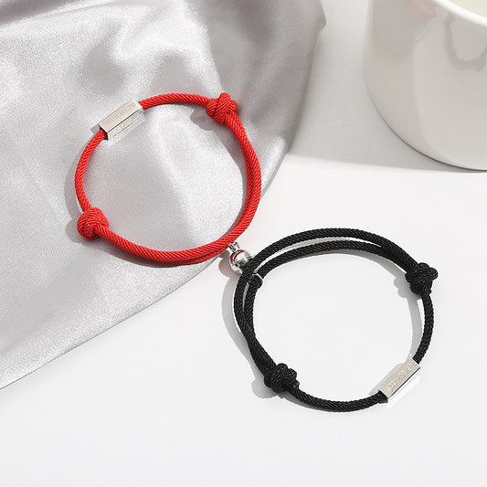 Braccialetto magnetico intrecciato per coppie con nome inciso