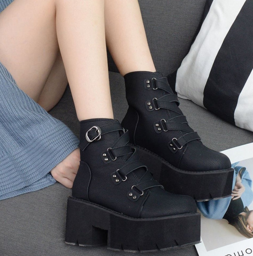 Muffin Plattform Martin Stiefel Damen neue Herbst bequeme Kreuzgurte Stiefeletten