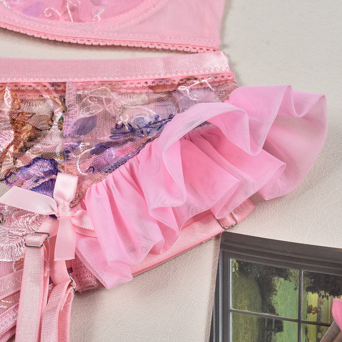 Gonna a pieghe con fodera in nastro ricamato alla moda da donna, set da quattro pezzi con sigillo in vita
