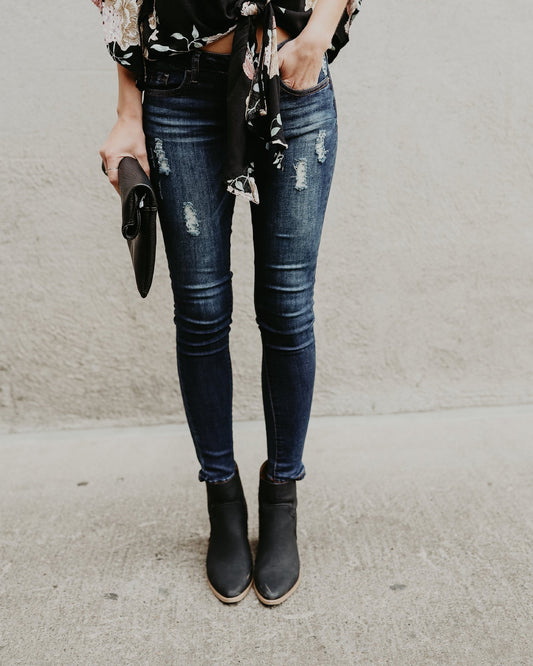 Denim-Jeans mit Rissen