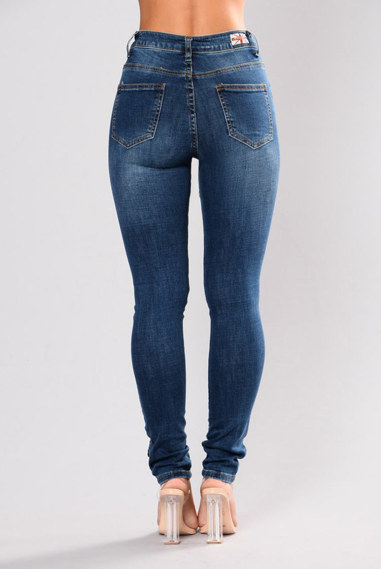 Perforierte, bestickte Jeans mit hohem Stretchanteil