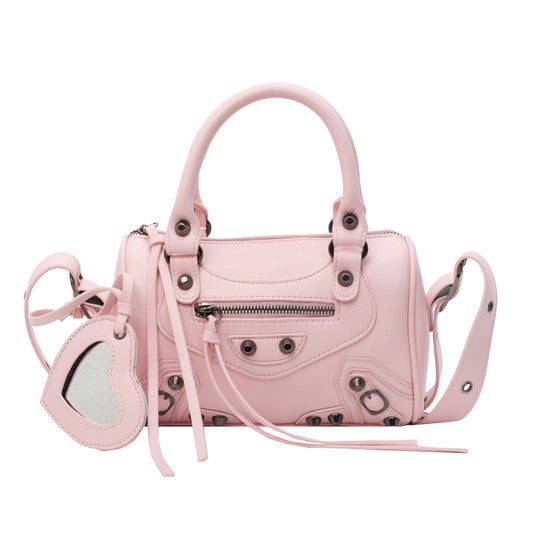 Borsa a tracolla portatile con rivetto e nappa sotto le ascelle