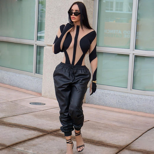 Sexy Body mit langen Ärmeln, perspektivischen Nähten und Netzstoff