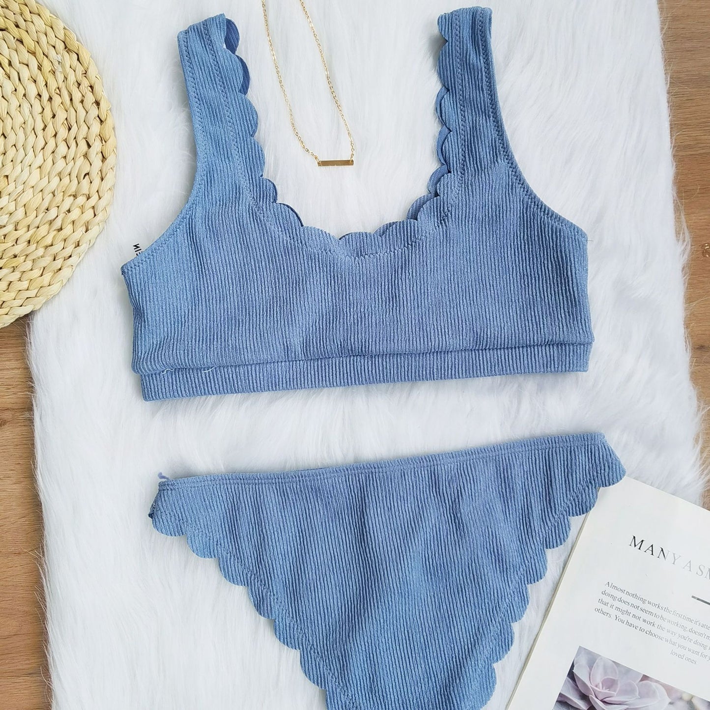 Cut flower split swimsuit bikini