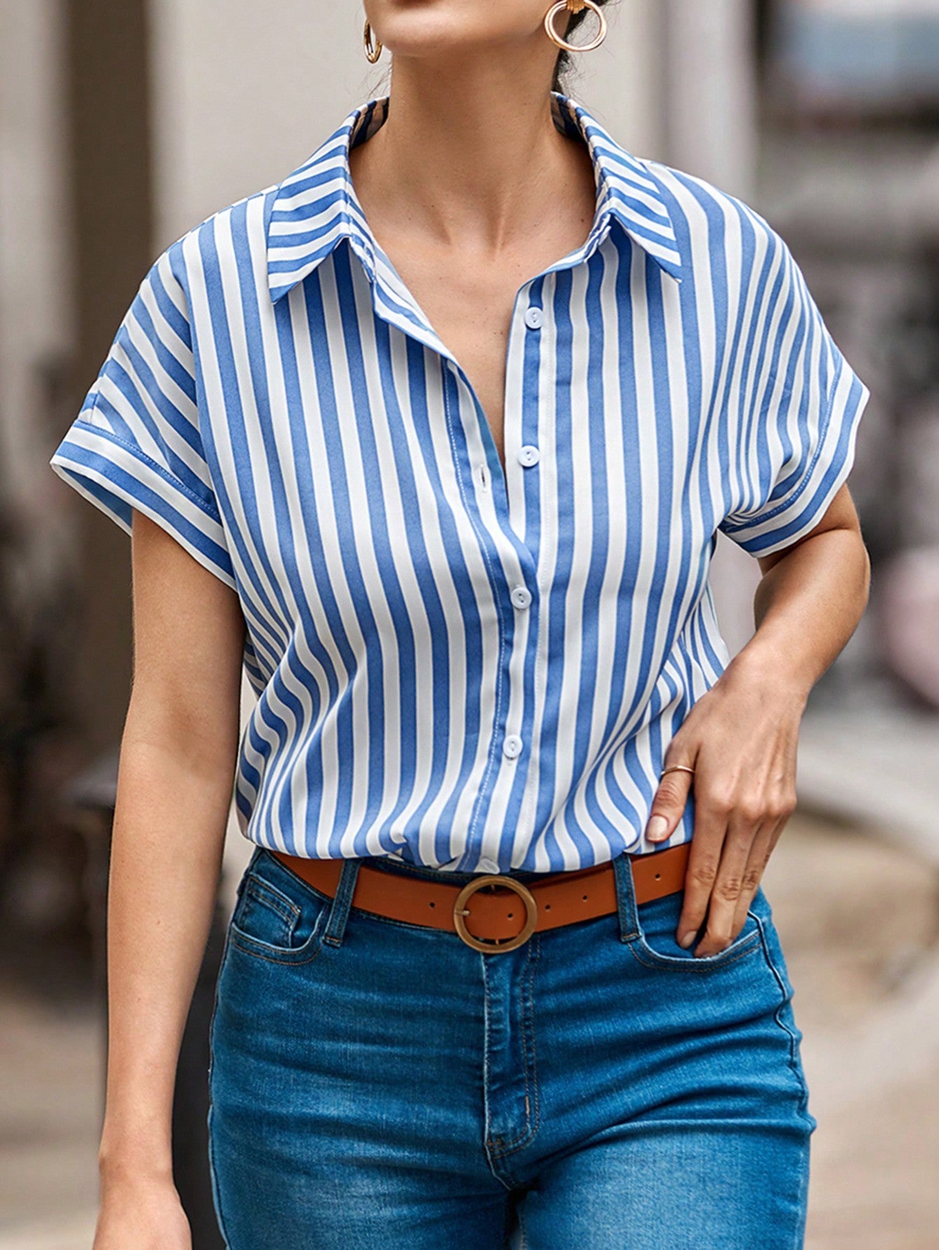 Chemise Rayures Manches Chauve-Souris Bouton