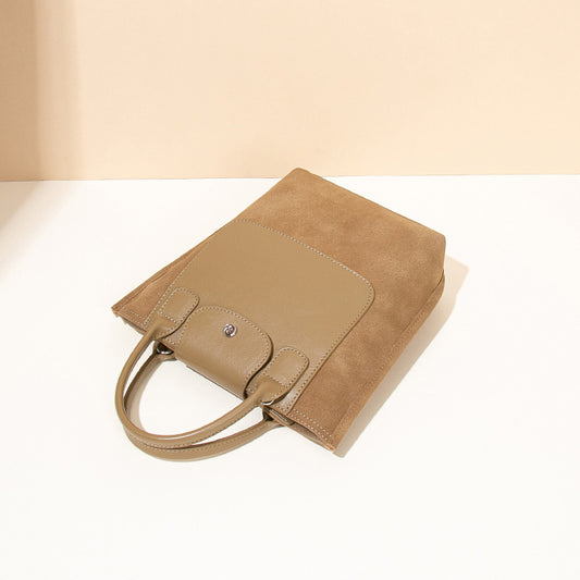 Borsa a secchiello monospalla con cuciture in pelle scamosciata da donna