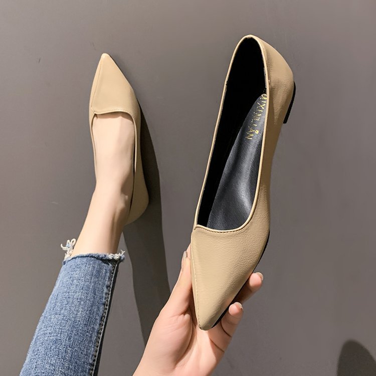 Scarpe con tacco basso da donna con bocca bassa e personalità alla moda