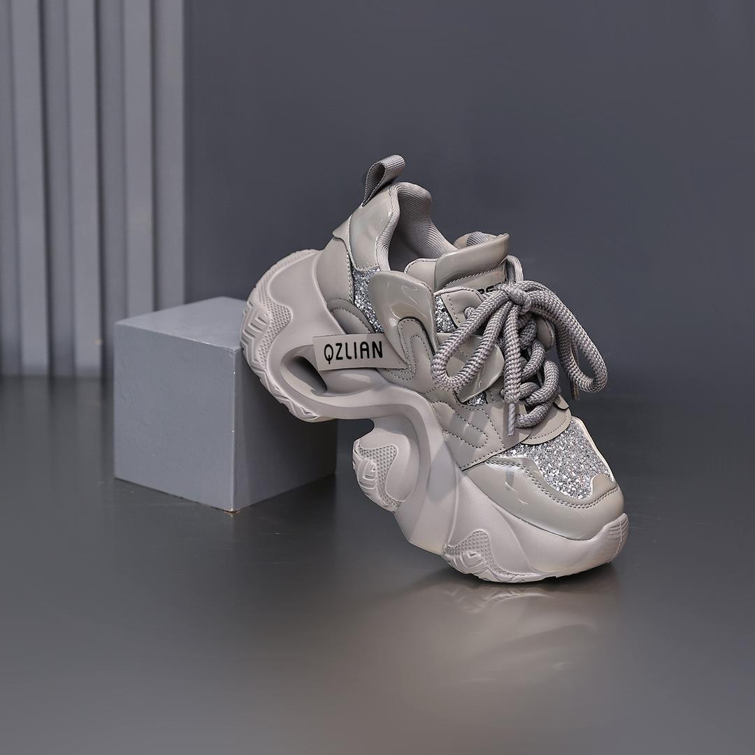 Scarpe sportive casual alla moda con plateau da donna, adatte a tutti i tipi di occasioni