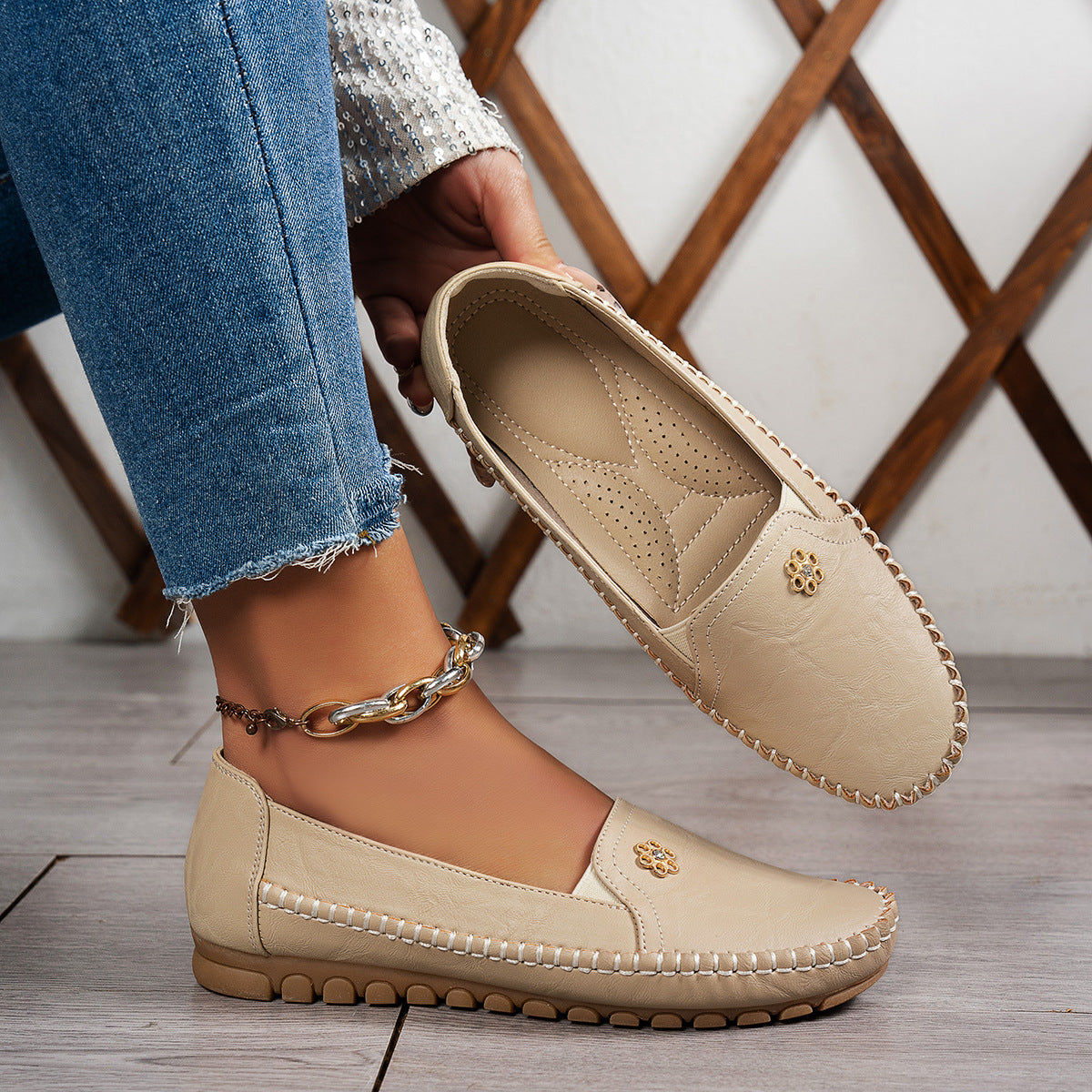 Scarpe con tacco piatto da donna con sutura laser di grandi dimensioni