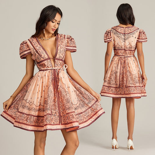 Abito corto stampato in stile vacanza