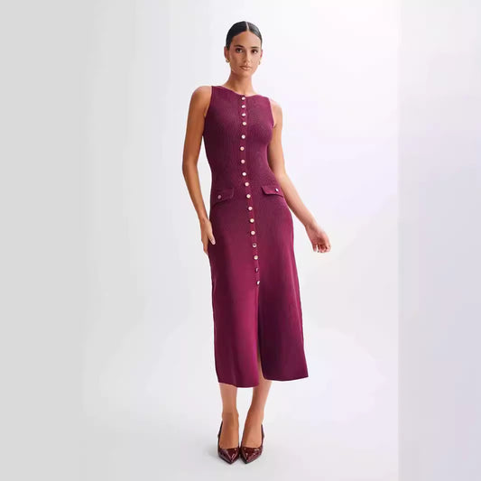 Elegantes, ärmelloses, langes Strickkleid mit Knöpfen