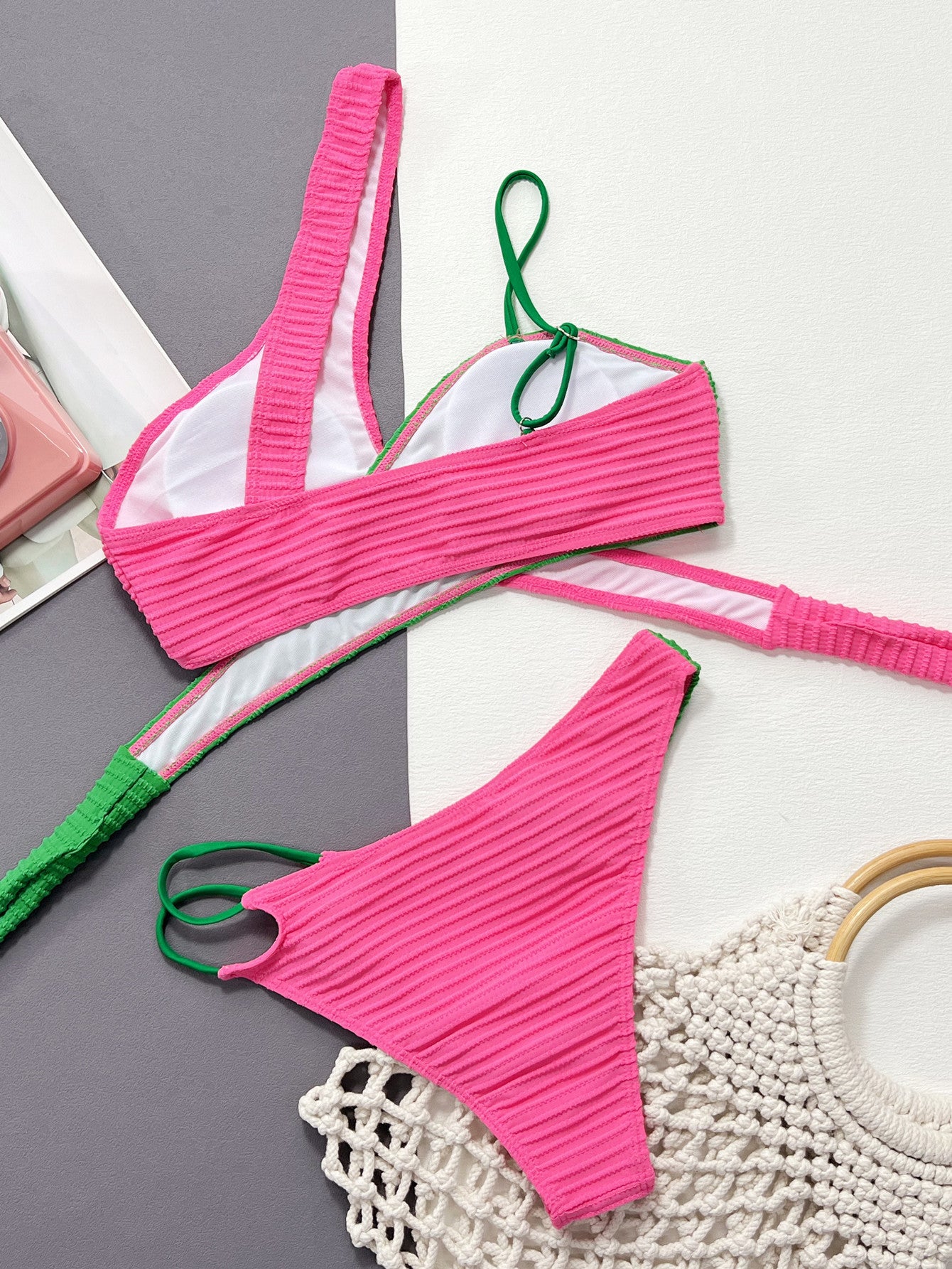 Bikini da spiaggia da donna con spacco a contrasto