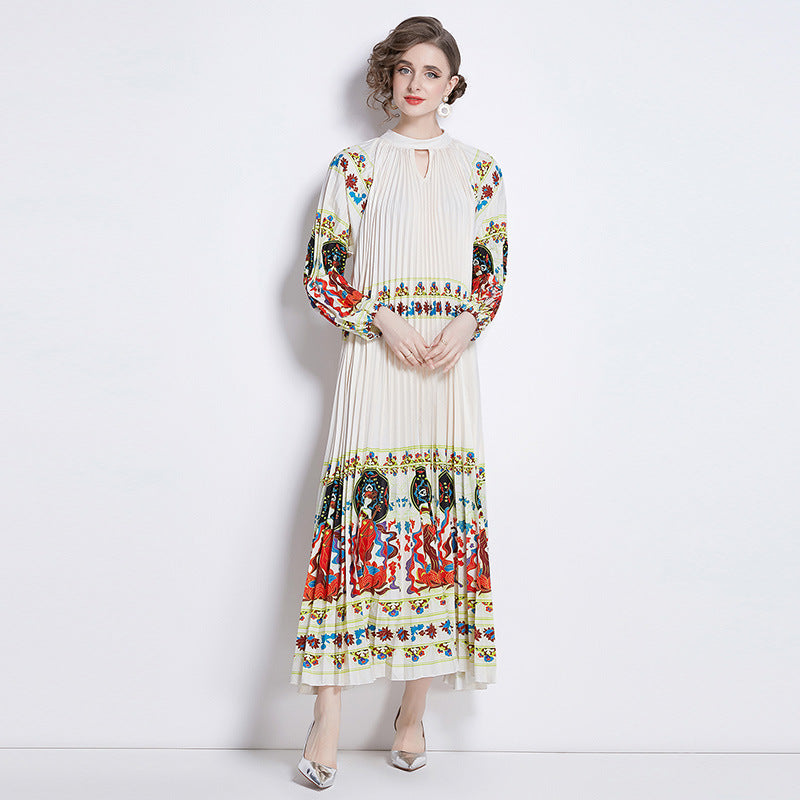 Abito da donna con cintura a nappe plissettate