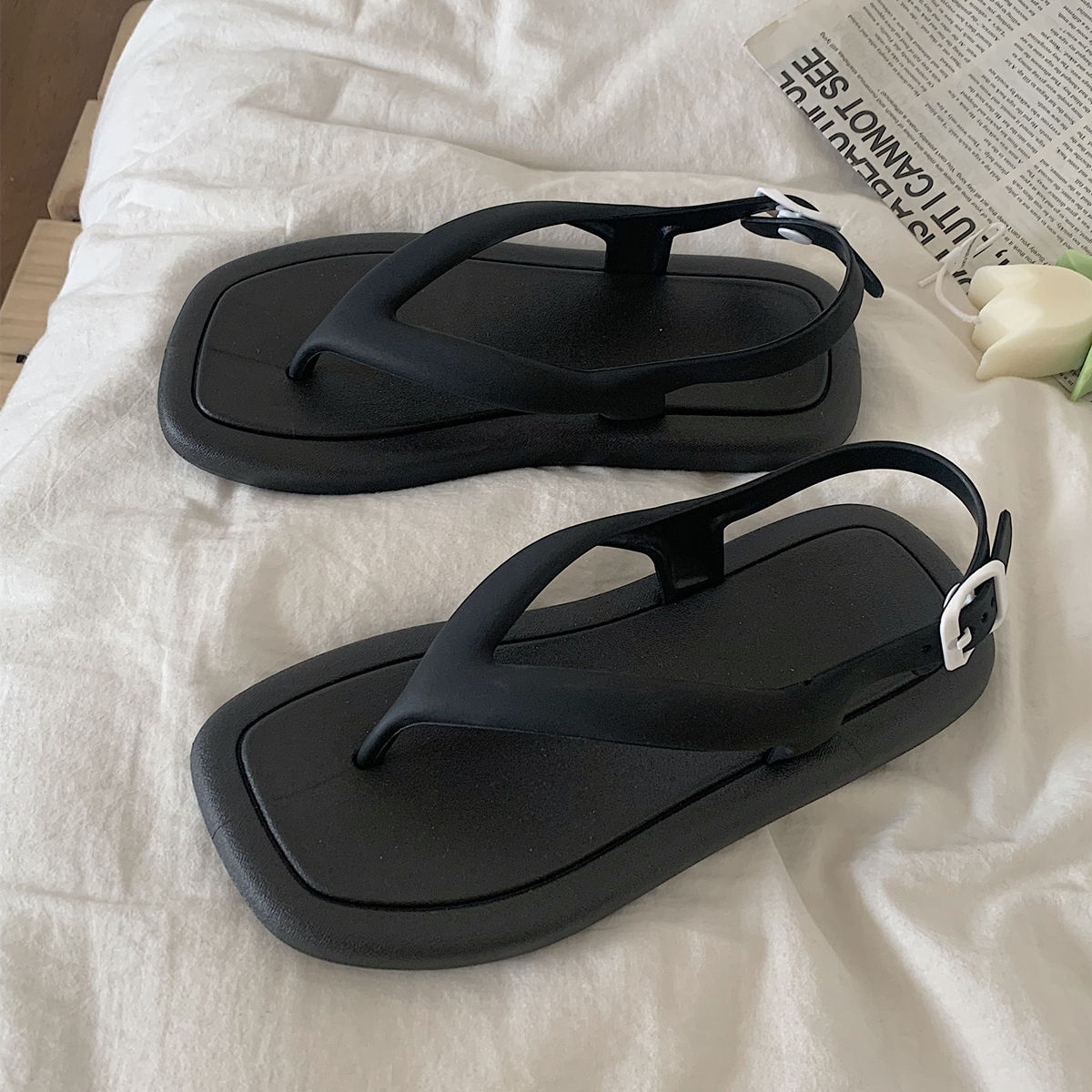 Personalized Simple Solid Color Flip-toe Sandals