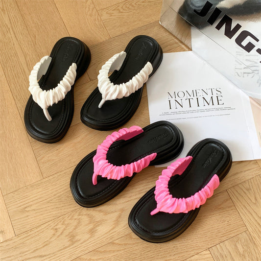 Coppia infradito da spiaggia in compensato fresco