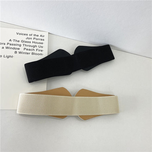 Stilvolles, einfaches und vielseitiges Kleid für Damen mit Taillendichtung