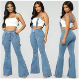 Pantaloni da donna in denim alla moda con bretelle, salopette attillata