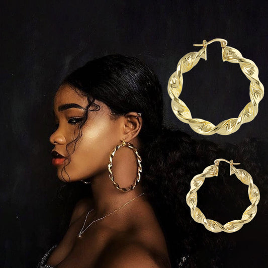 Orecchini in lega metallica alla moda per donna