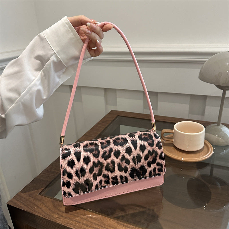 Borsa a tracolla con stampa leopardata e interesse speciale