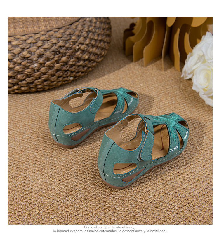 Casual Women's Sandals Stitching Non-slip Light Soft Tendon Bottom Plus Size Retro