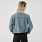 Giacca da donna in denim a maniche lunghe con design alla moda