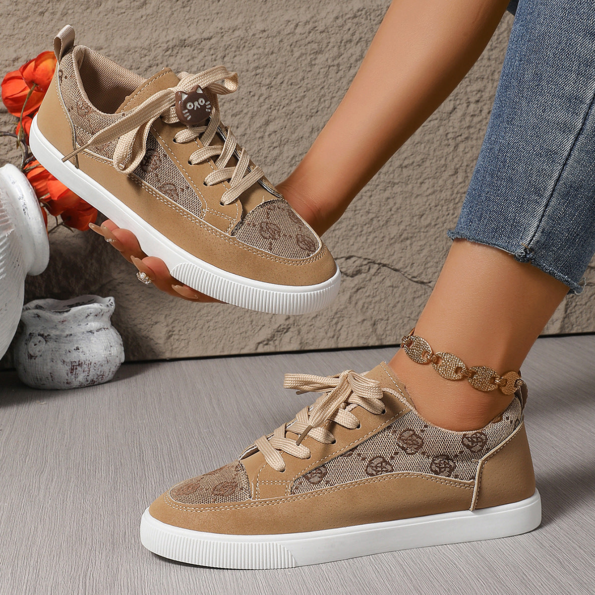 Sneaker casual traspirante alla moda da donna