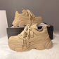 Scarpe con plateau e tacco alto, piccole sneakers bianche