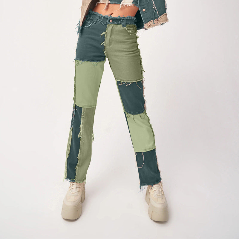 Damenjeans mit geradem Bein und hochelastischen Nähten