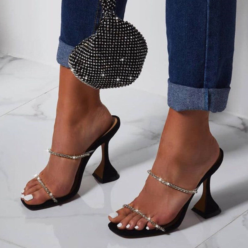 Neue Strass-Weinglas- und Regenbogen-Damenschuhe