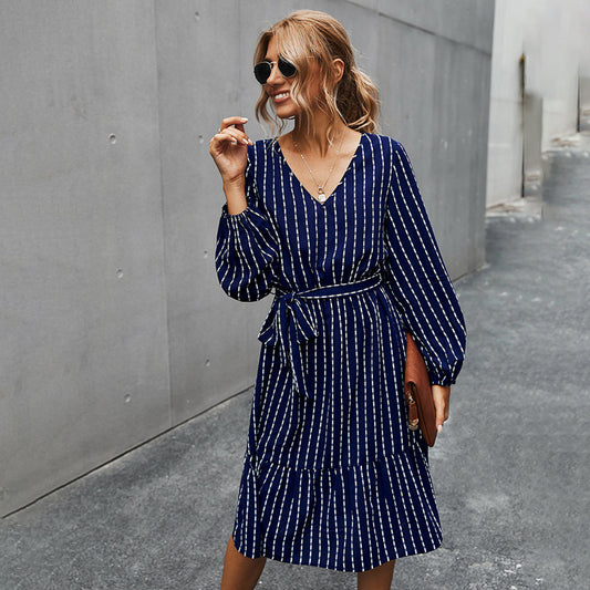 Abito a righe semplice autunnale da donna