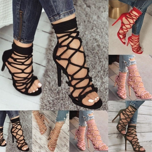 Damen Sandalen in Übergröße mit Knöchelriemen und Reißverschluss hinten und hohem Stilettoabsatz