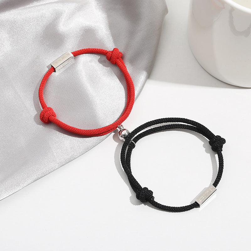 Braccialetto magnetico intrecciato per coppie con nome inciso