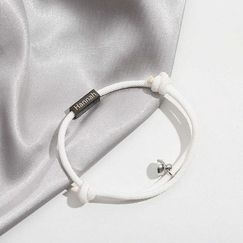 Braccialetto magnetico intrecciato per coppie con nome inciso