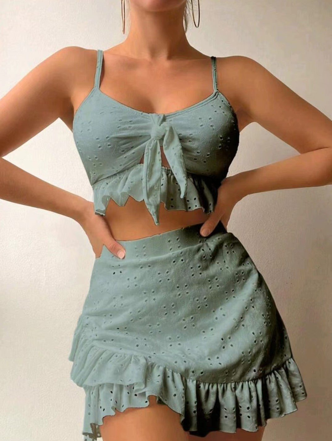 3-teiliger Strandbikini mit hüftbetontem Rock, modisches Rüschendesign, Badeanzug-Set, Sommer-Damenbekleidung