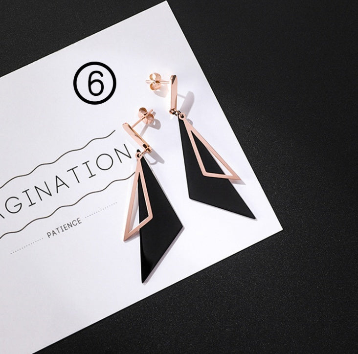 orecchini in acciaio al titanio temperamento triangolo orecchini geometrici rotondi