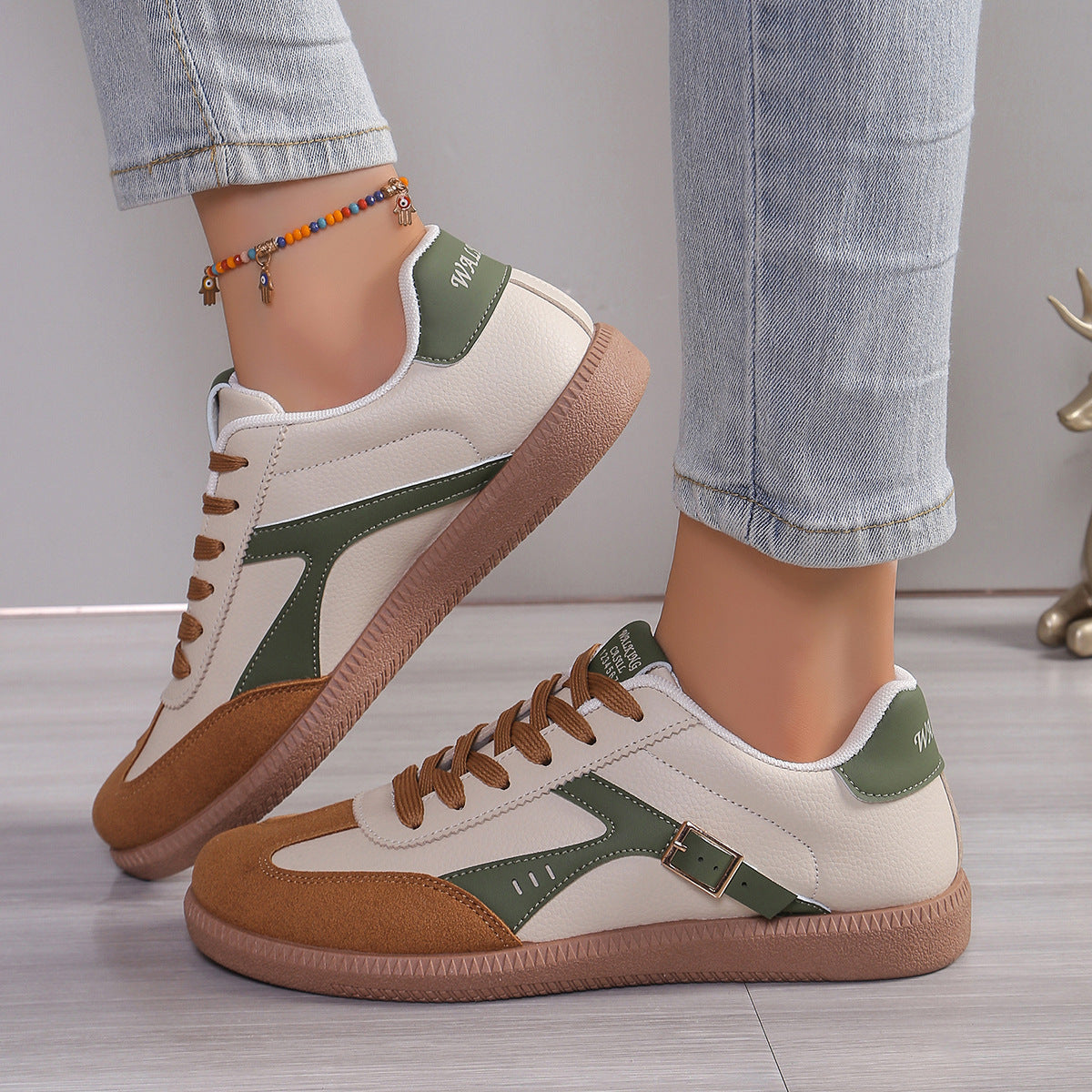 Scarpe da ginnastica tedesche da donna taglie forti, classiche, con punta tonda