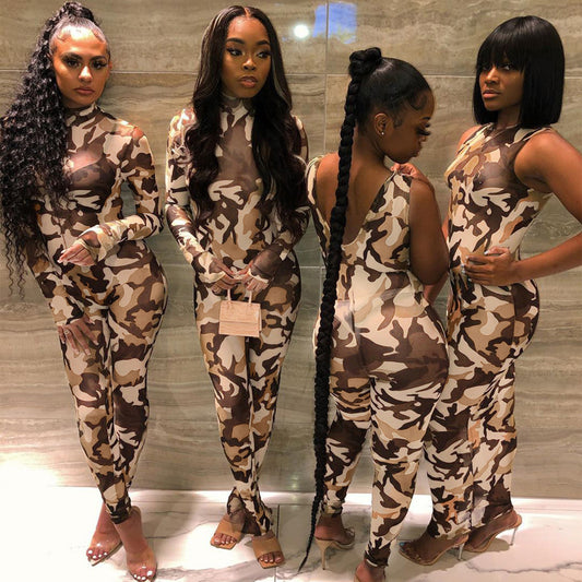 Langer, schmaler Sport-Overall mit Camouflage-Print