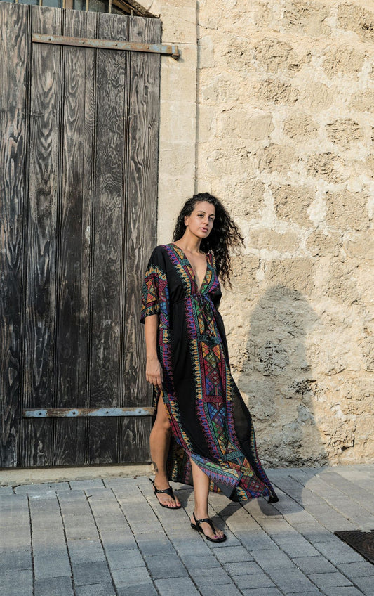 Bedrucktes Strandkleid mit tiefem V-Ausschnitt