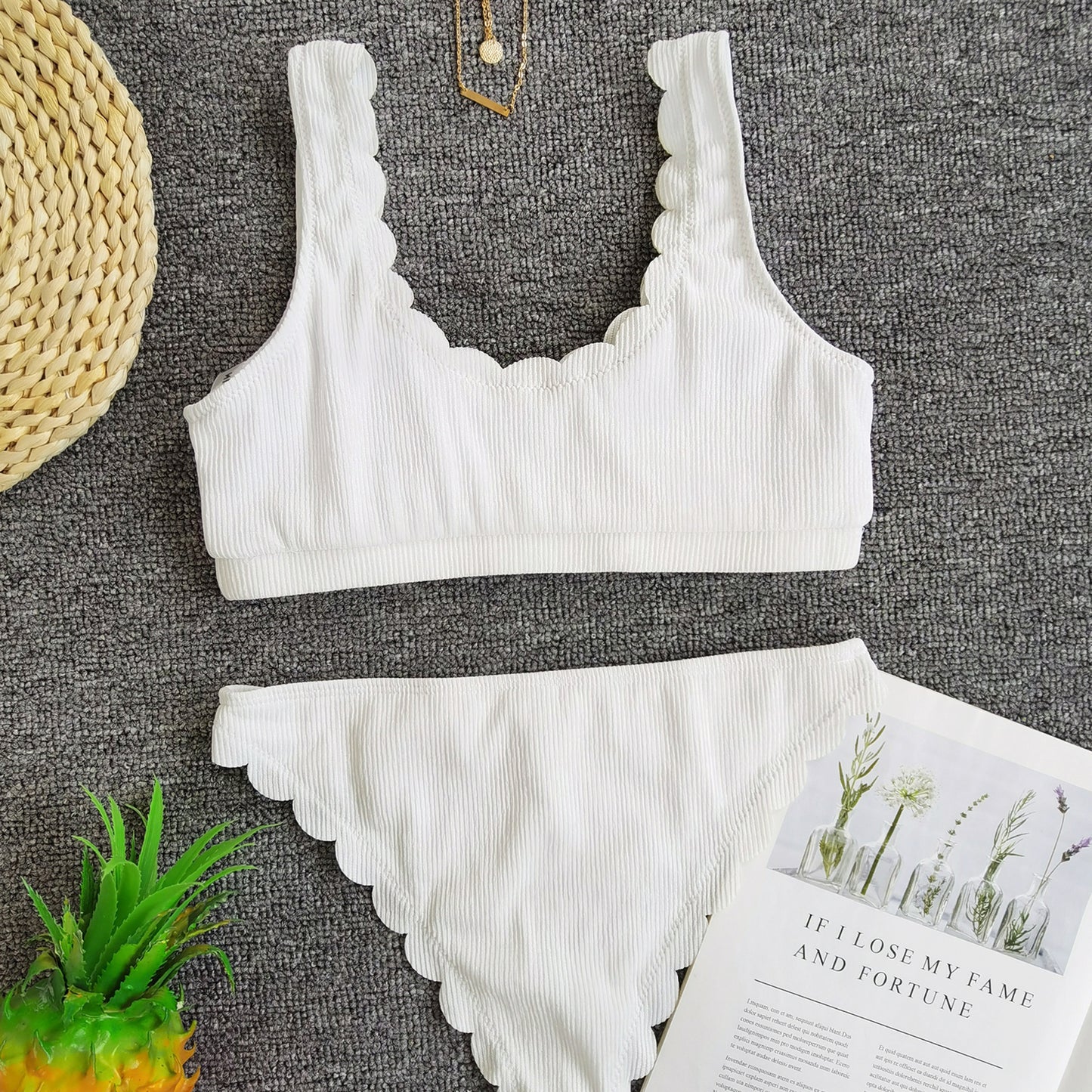 Cut flower split swimsuit bikini