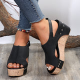 Damen Sandalen mit Keilabsatz und Peep-Toe-Nieten