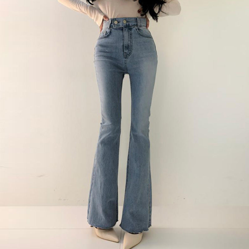 Vielseitige, schlankmachende Jeanshose mit hoher Taille und zwei Knöpfen sowie Doppeltaschen im Frühlings-Design, leicht ausgestellt für Damen