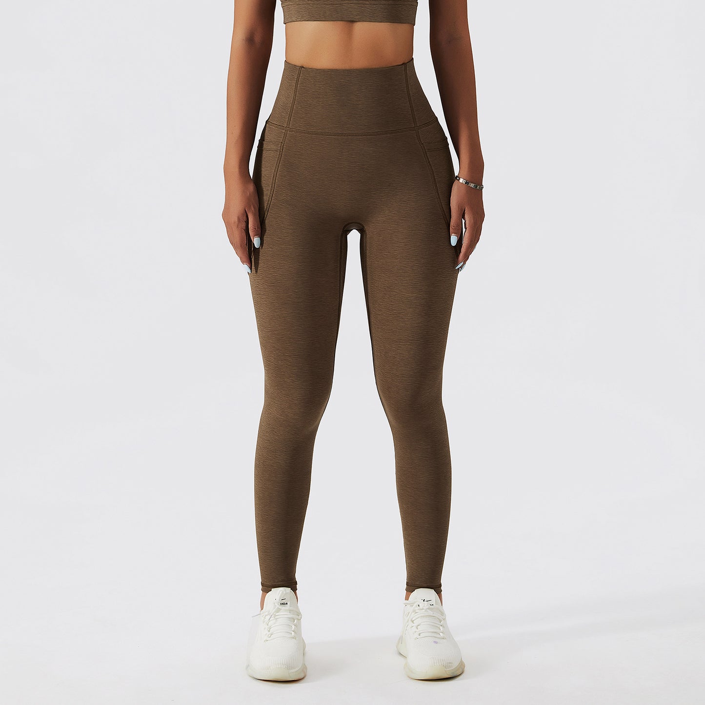 Intimo sportivo con reggiseno yoga e schiena scoperta, tuta fitness per donna